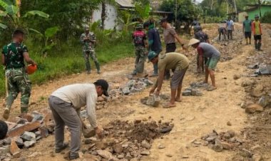 Terik Matahari Tak Surutkan Semangat Satgas TMMD Ke-129 Kodim 0601/Pandeglang dan Warga Bangun Desa
