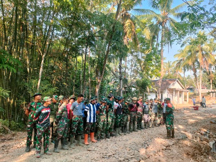 Cek Kesiapan Personil Satgas TMMD 129 Pandeglang, Awali Apel Pagi