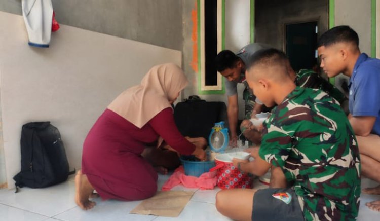 Orang Tua Asuh, Setia Siapkan Sarapan Pagi Personel Satgas TMMD