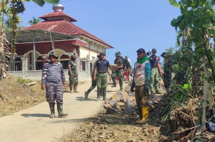 Satgas TMMD Kebut Pekerjaan Jalan Penghubung Dua Desa