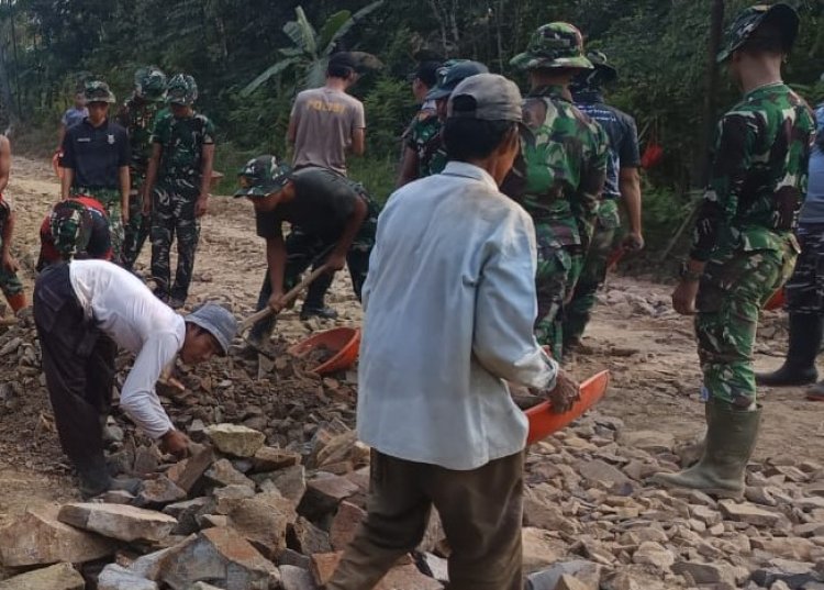 Jalan TMMD 129 Pandeglang, Jadi Harapan Baru Warga Pangburangan - Simpangtiga
