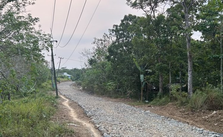 Menyambung Harapan Lewat Jalan, TMMD Ke-129 Kodim 0601/Pandeglang Terus Melaju