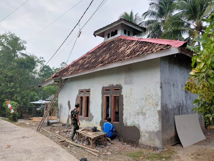 TMMD Bawa Perubahan, Mushola Babakan Kaju Mendapat Perbaikan